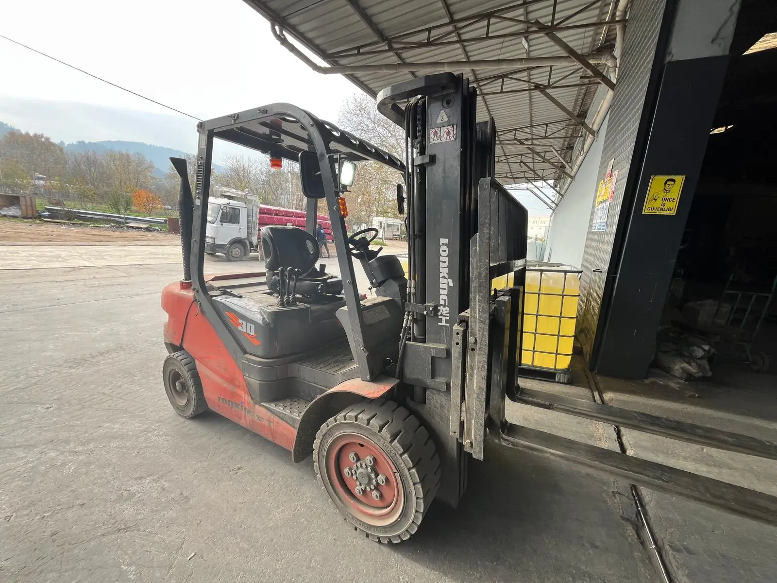 NAKLİYE VE FORKLİFT HİZMETLERİ